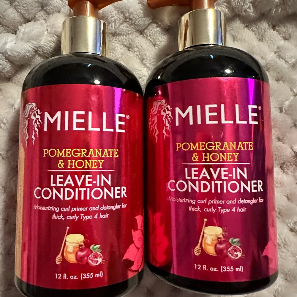 Mielle leave in Hair Conditioner - Red and Gold